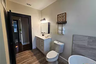 624 S Austin St, Seguin, TX 78155 - Photo 29