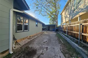 624 S Austin St, Seguin, TX 78155 - Photo 37