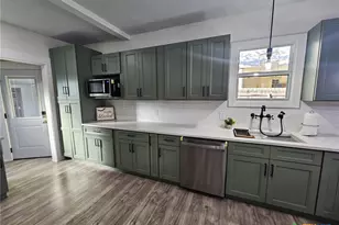 624 S Austin St, Seguin, TX 78155 - Photo 13