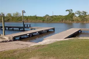 260 Oak Hollow St, Palacios, TX 77465 - Photo 37