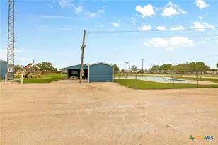 260 Oak Hollow St, Palacios, TX 77465 - Photo 35