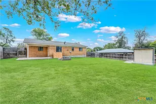 137 Lullwood Dr, New Braunfels, TX 78130 - Photo 5