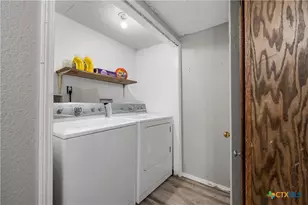 1025 Wyatt Ln, McGregor, TX 76657 - Photo 19