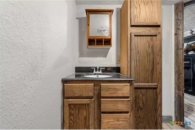 1025 Wyatt Lane, McGregor, TX 76657 - Photo 17