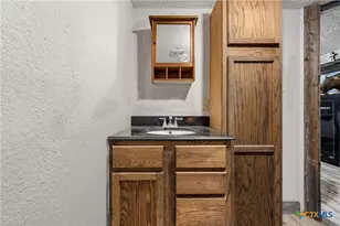 1025 Wyatt Ln, McGregor, TX 76657 - Photo 17