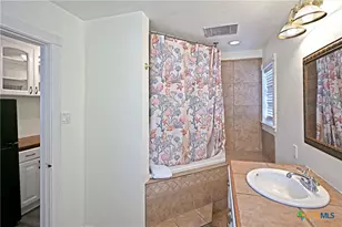 1683 Kuehler Ave, New Braunfels, TX 78130 - Photo 31