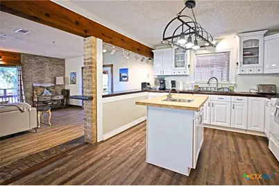 1683 Kuehler Avenue, New Braunfels, TX 78130 - Photo 9