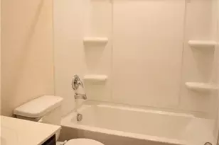 2216 Mayfield Ln, Seguin, TX 78155 - Photo 13