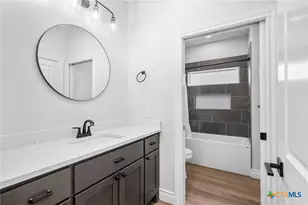 103 Beacon Ln, Victoria, TX 77904 - Photo 17