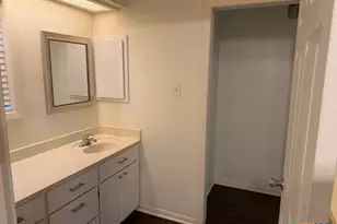 5503 Country Club Dr, Victoria, TX 77904 - Photo 9