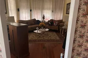 402 E Ireland, Seguin, TX 78155 - Photo 5