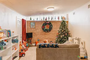 801 Fern Ln, Victoria, TX 77904 - Photo 7