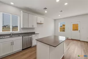 1322 Sky Rdg Ct, Belton, TX 76513 - Photo 9