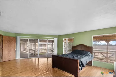 1720 Lower Mission Valley Road, Victoria, TX 77905 - Photo 17