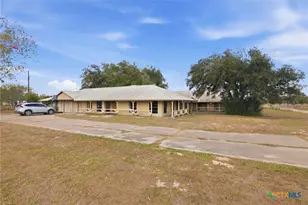 1720 Lower Mission Valley Rd, Victoria, TX 77905 - Photo 27