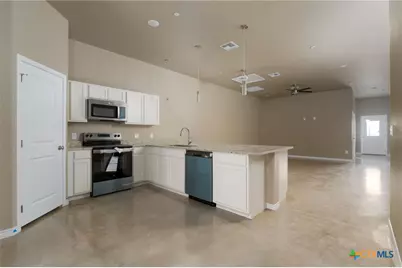 408 W Avenue C, Copperas Cove, TX 76522 - Photo 3