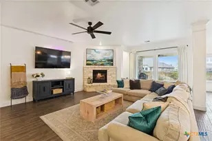 390 Nightshade Trl, New Braunfels, TX 78132 - Photo 7