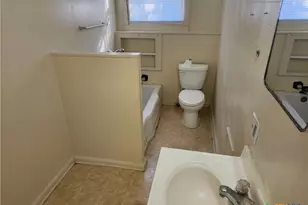 1205 S 17th St, Temple, TX 76504 - Photo 5