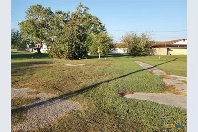 510-514 S Main Street, Seadrift, TX 77983 - Photo 3