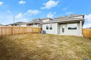 333 Fairfax Ave, San Marcos, TX 78666 - Photo 9