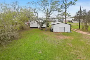 107 Mulberry St, Hallettsville, TX 77964 - Photo 21