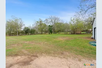 107 Mulberry Street, Hallettsville, TX 77964 - Photo 23