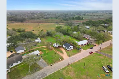 107 Mulberry Street, Hallettsville, TX 77964 - Photo 31