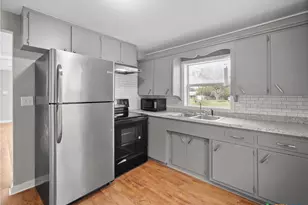 107 Mulberry St, Hallettsville, TX 77964 - Photo 11