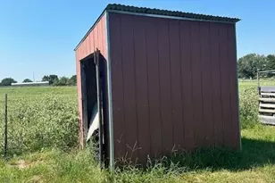 1212 Babylon Ln, Schulenburg, TX 78956 - Photo 7