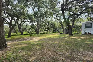 96 Reeves Ranch Rd, Victoria, TX 77905 - Photo 3