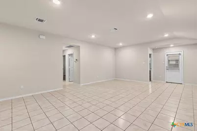 5705 Amelia Earhart Boulevard, Killeen, TX 76543 - Photo 11