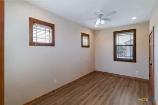 1654 Gruene Vineyard Crossing, New Braunfels, TX 78130 - Photo 5