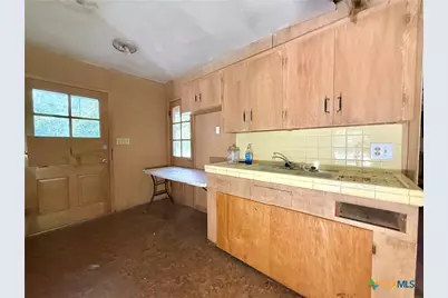 615 Locke Street, Woodsboro, TX 78393 - Photo 9