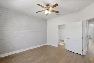 223 Sapphire, New Braunfels, TX 78130 - Photo 27