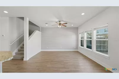 223 Sapphire, New Braunfels, TX 78130 - Photo 17