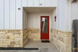 223 Sapphire, New Braunfels, TX 78130 - Photo 5