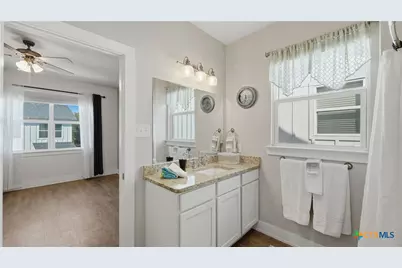 223 Sapphire, New Braunfels, TX 78130 - Photo 31