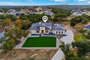 5721 Dry Comal Dr, New Braunfels, TX 78132 - Photo 3