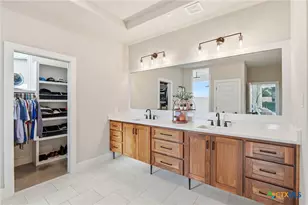 5721 Dry Comal Dr, New Braunfels, TX 78132 - Photo 23