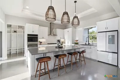 5721 Dry Comal Drive, New Braunfels, TX 78132 - Photo 11