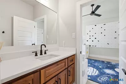 5721 Dry Comal Drive, New Braunfels, TX 78132 - Photo 29