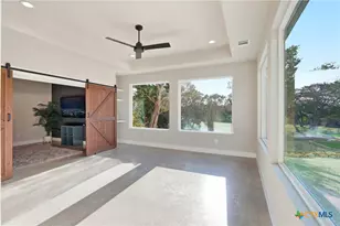 5721 Dry Comal Dr, New Braunfels, TX 78132 - Photo 33