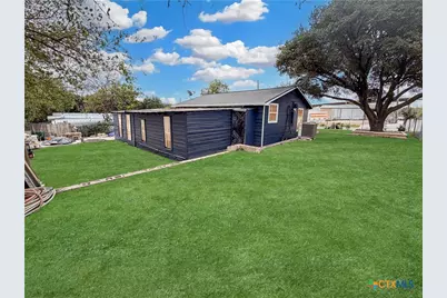 120 W Avenue J, Belton, TX 76513 - Photo 13