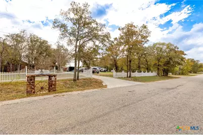 771 Hillje Road, Kingsbury, TX 78638 - Photo 3