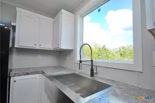 1727 Davis Rd, Flatonia, TX 78949 - Photo 9