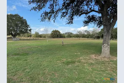 95 Hunters Circle, Victoria, TX 77905 - Photo 17