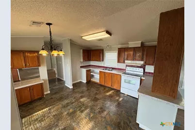 95 Hunters Circle, Victoria, TX 77905 - Photo 5