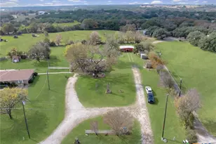 2228 University Dr, Belton, TX 76513 - Photo 33