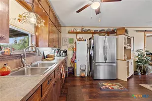 2228 University Dr, Belton, TX 76513 - Photo 17