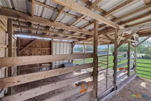 2228 University Dr, Belton, TX 76513 - Photo 29